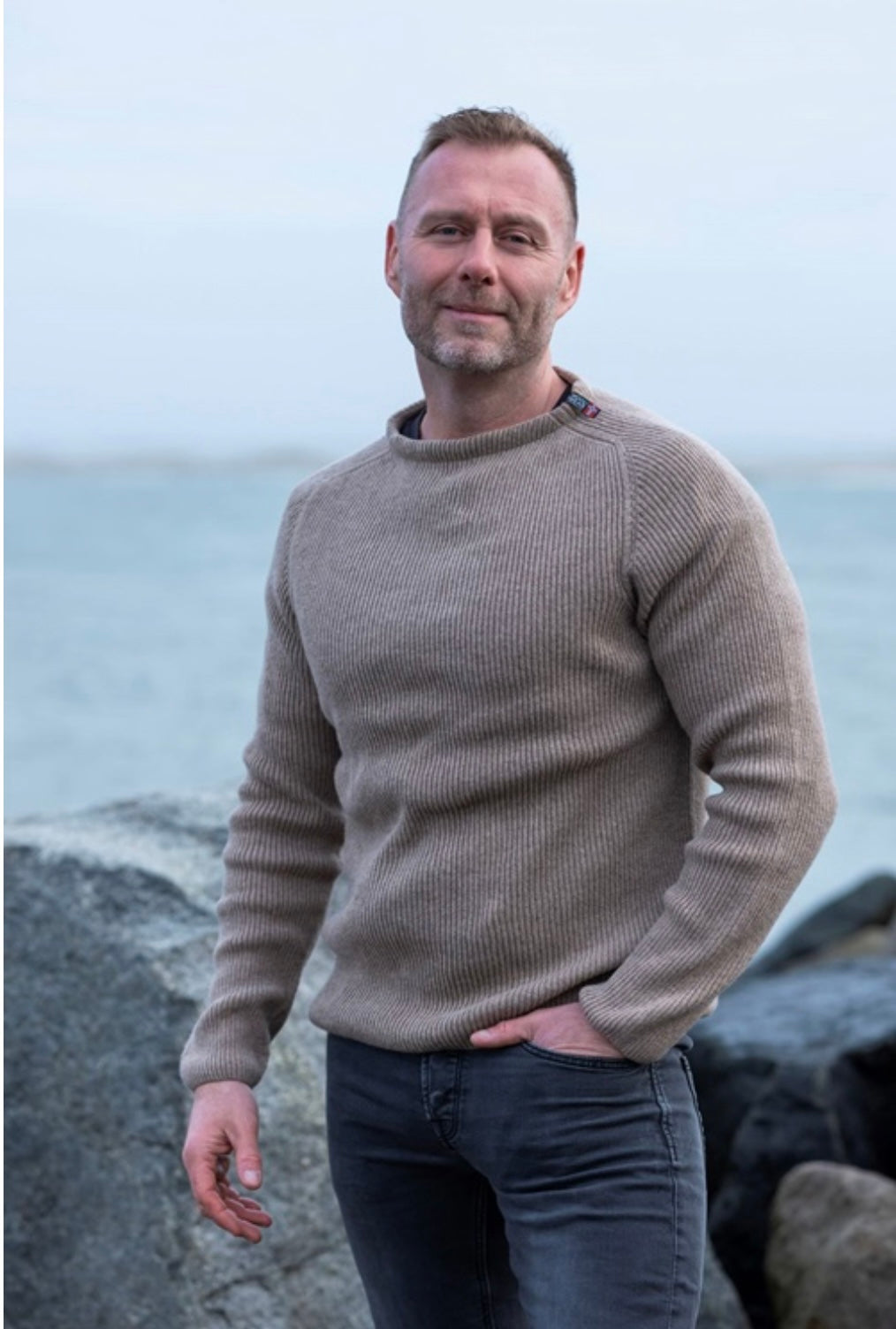 Striktrøje fra WOOLWEAR of Scandinavia 100% finuld