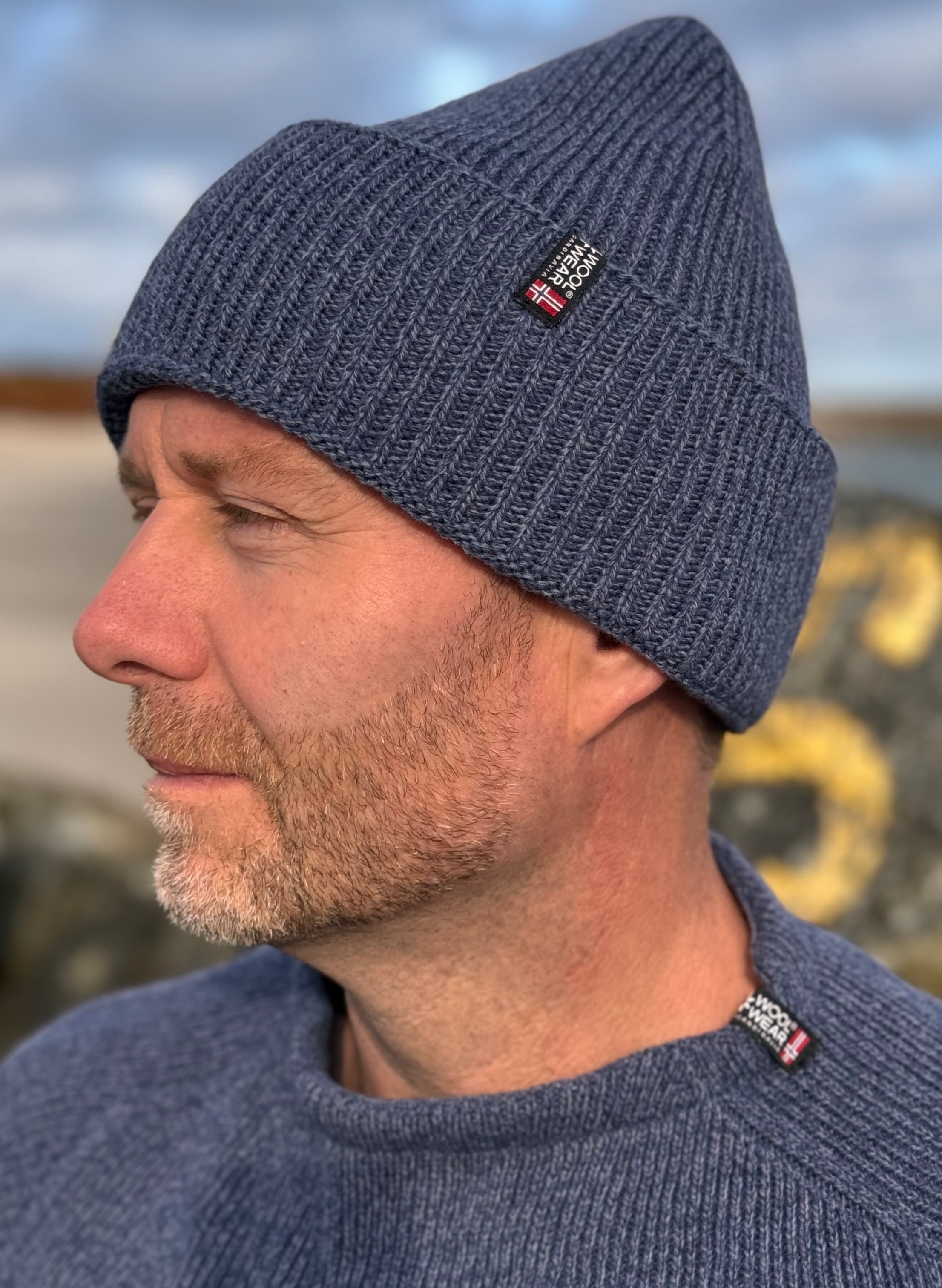 Strikhue fra WOOLWEAR of Scandinavia 100% uld. - Indigo farvet