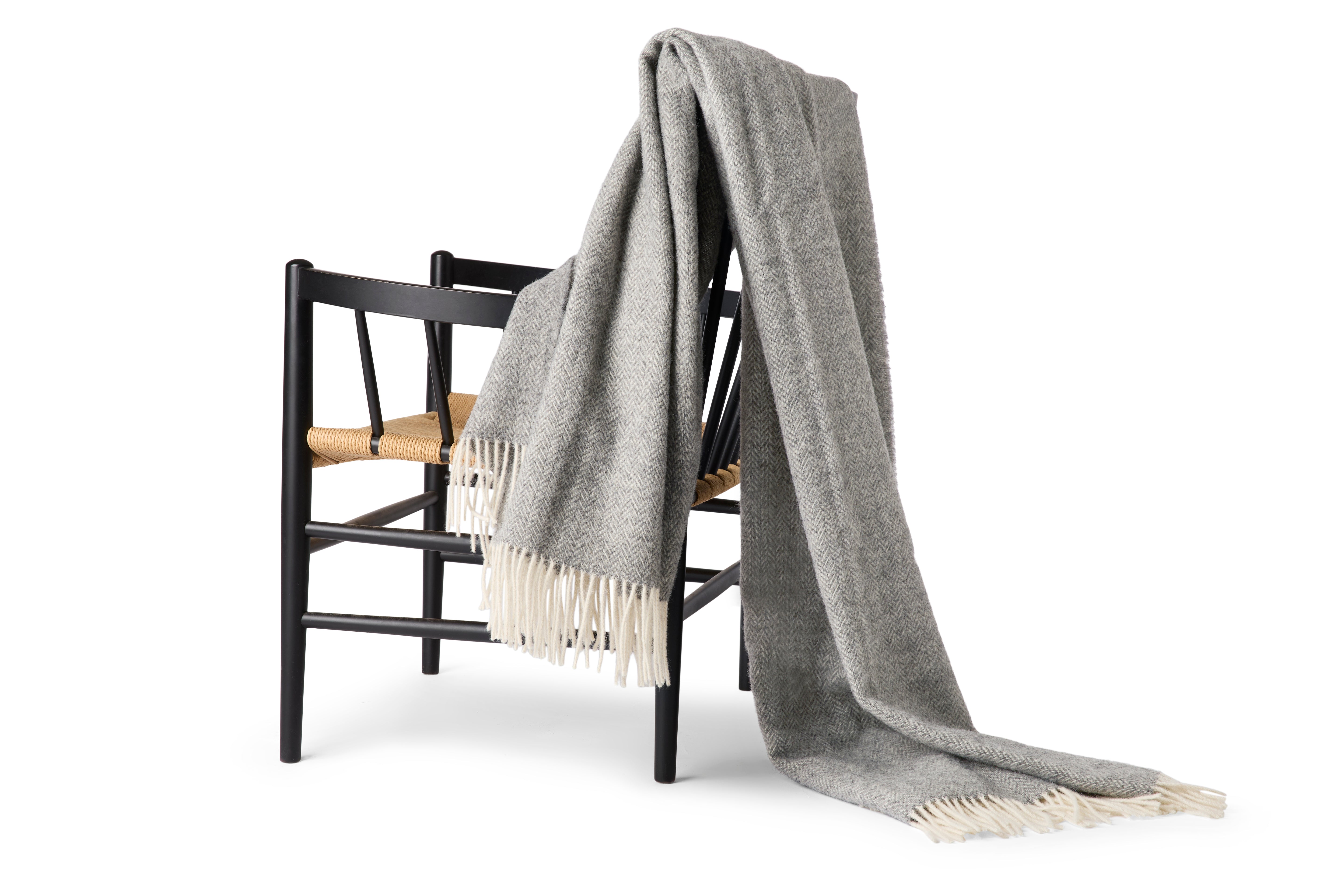 Uldplaid i 100% uld – Grå Sildeben (140x200cm)